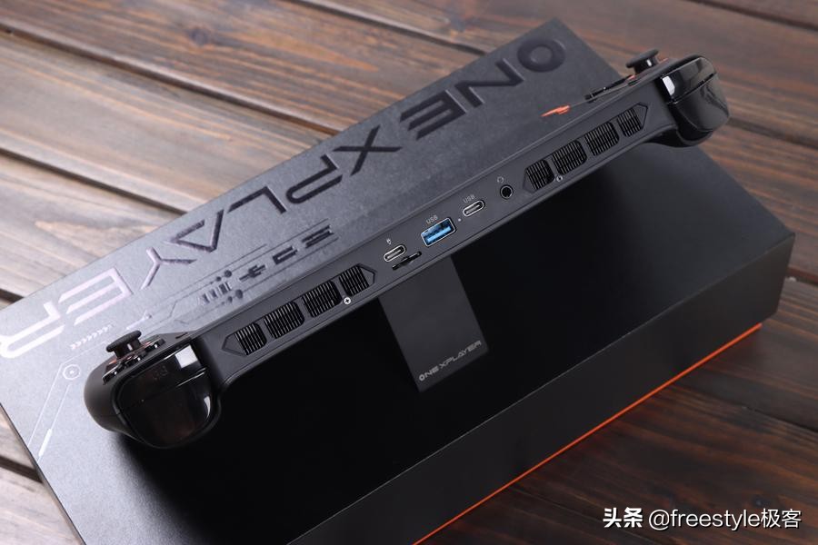 onexplayer游戏掌机有几个版本,steam掌机需要再买游戏吗