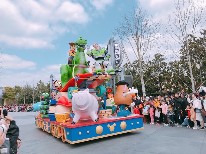 上海迪士尼目前游玩攻略,上海的迪士尼游玩攻略最新