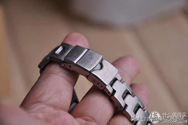 卡西欧复古小银表佩戴方法,卡西欧登山表上手效果