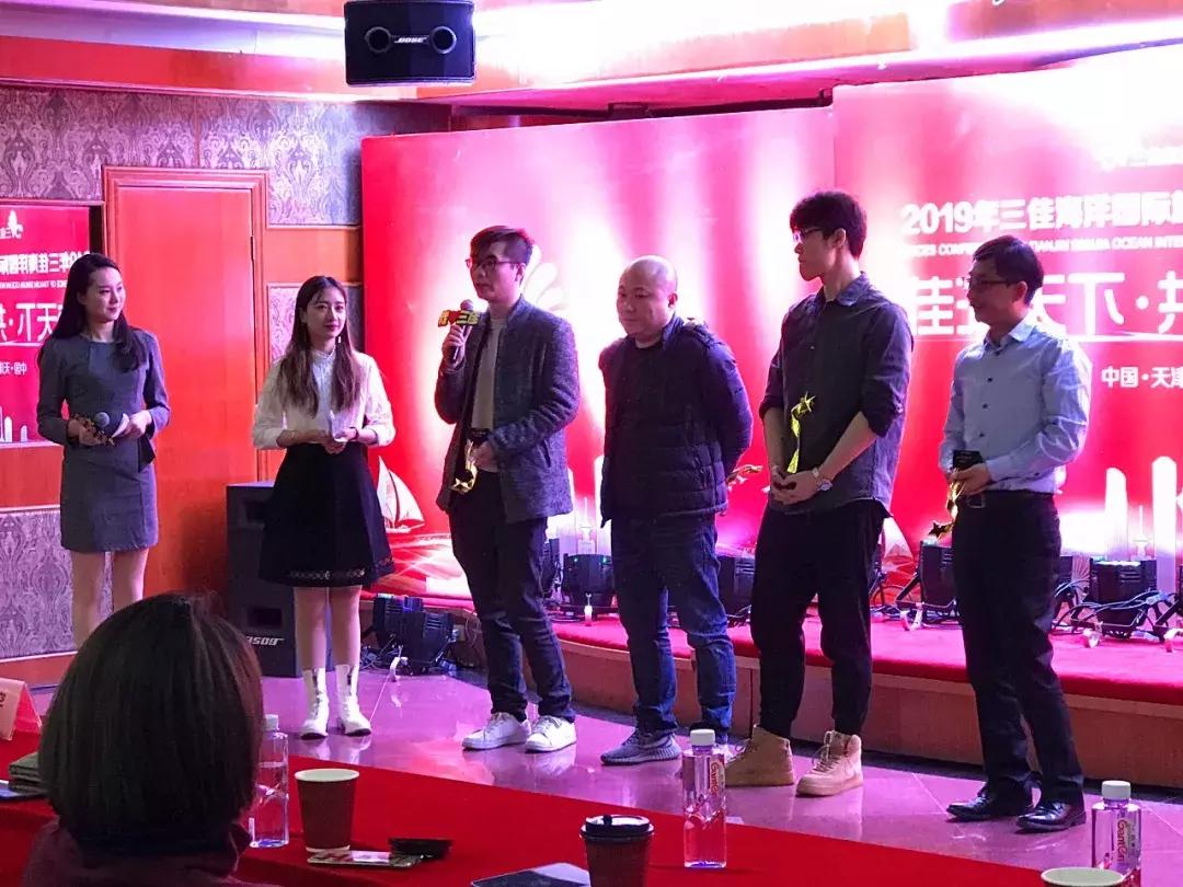 琛屾父澶╀笅鏃呮父,琛屾父澶╀笅