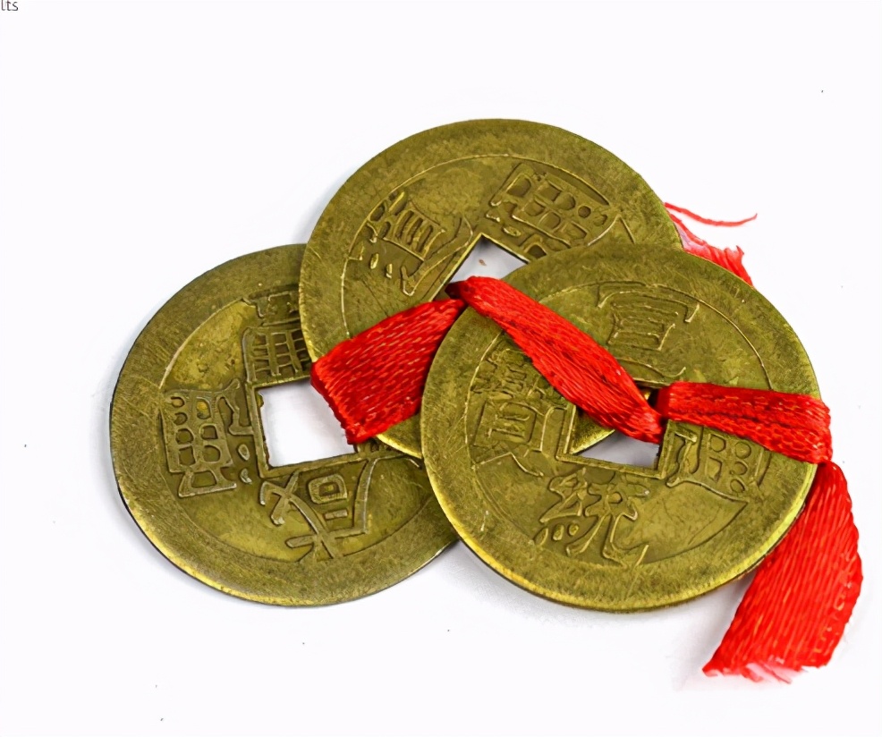 中国尿盆在美国高价热卖！放红酒当果盘，外国人这么好骗吗哈哈哈