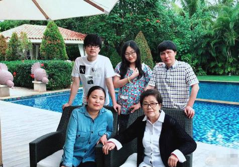 玖月奇迹王小玮王小海复合后演出,王小海王小玮是夫妻吗还是兄妹