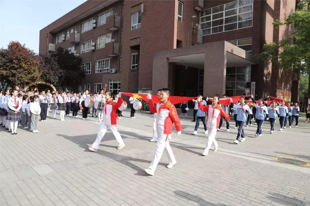 传红色精神承家国情怀,传红色精神做有志少年征文