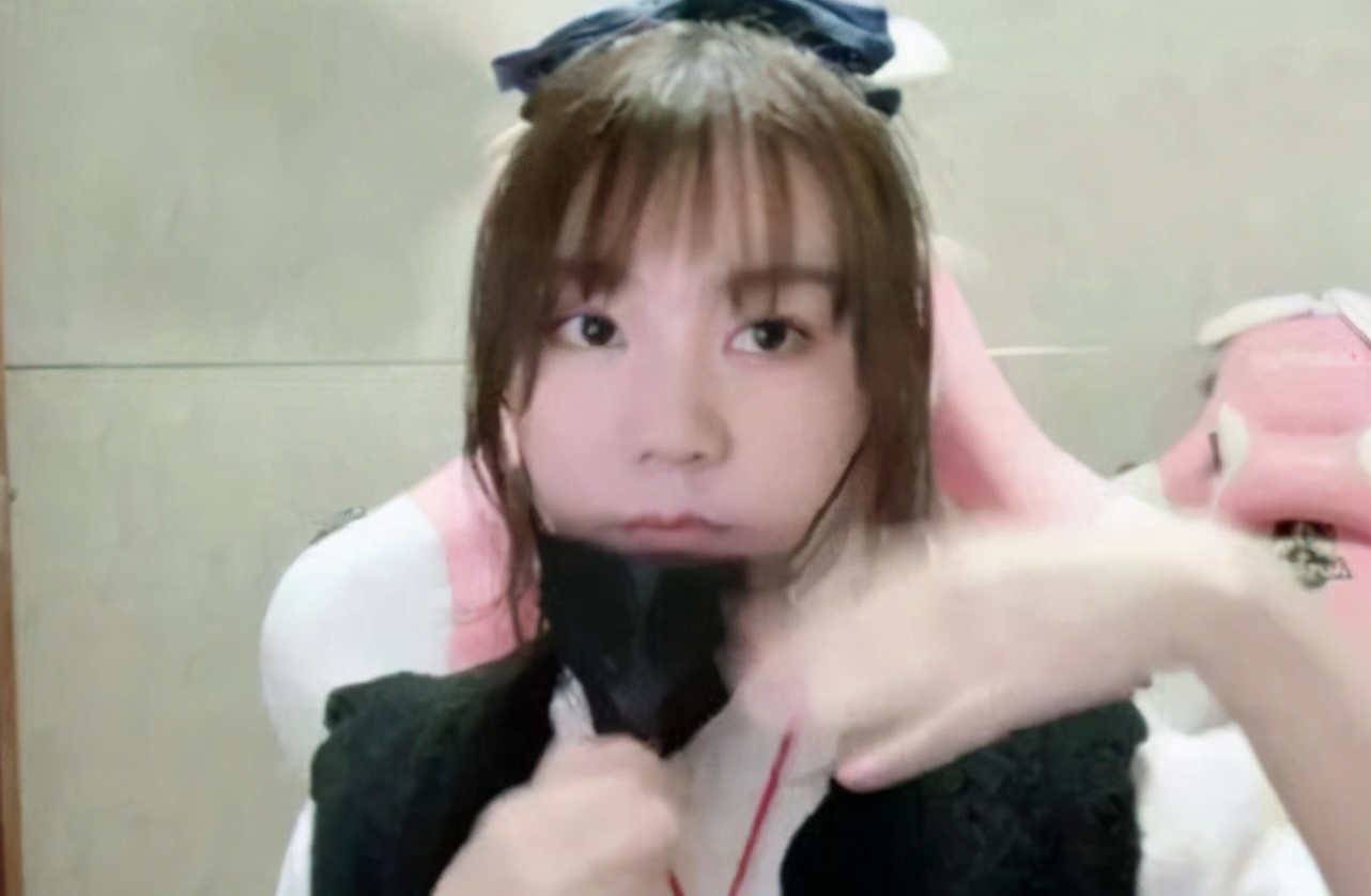 想当小团团的老公要有好身体,她公开表示,以后要生一支足球队