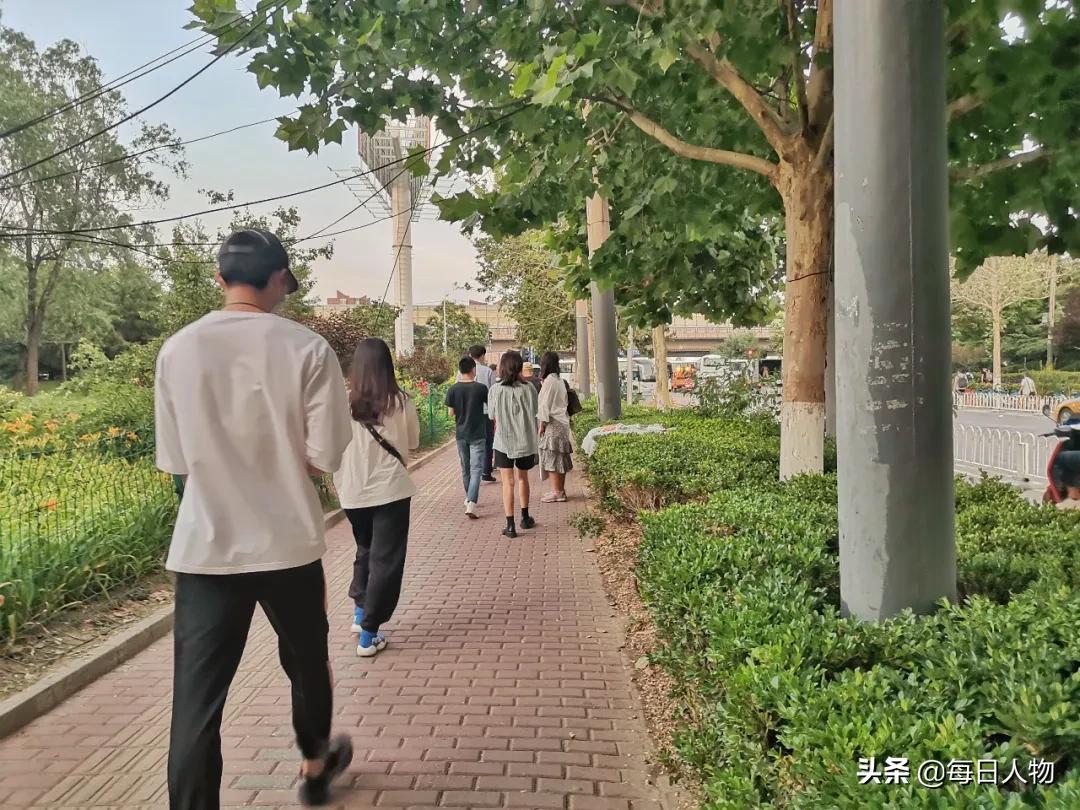 鍖椾含鍥借锤鍜岃タ浜屾棗,瑗夸簩鏃楀拰鍥借锤