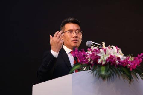 从天下第一村到负债300亿,从濒临破产到全球第一