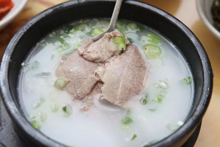 姝︽眽鑻变鸡灏忓眿,姝︽眽鏈夊効绔ヨ鏂界殑鎴胯溅钀ュ湴