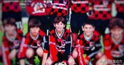 梅西致敬马拉多纳款签名球衣,梅西致敬纽维尔老男孩