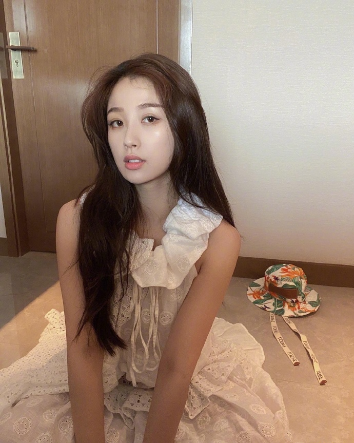 纯奶风化妆教程,如何get虞书欣同款妆容