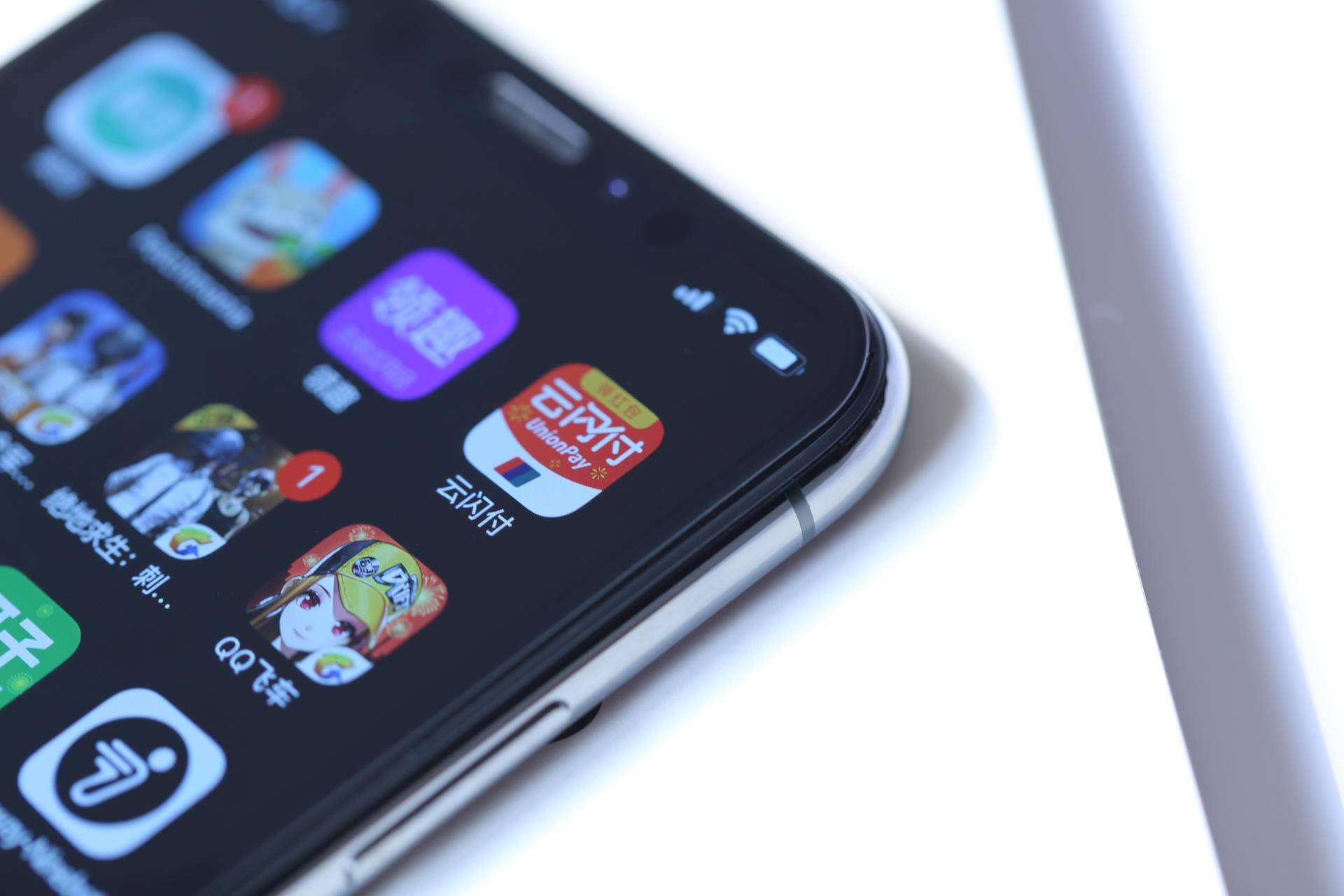 iphone钢化膜哪种防摔,苹果手机钢化膜莫名其妙碎