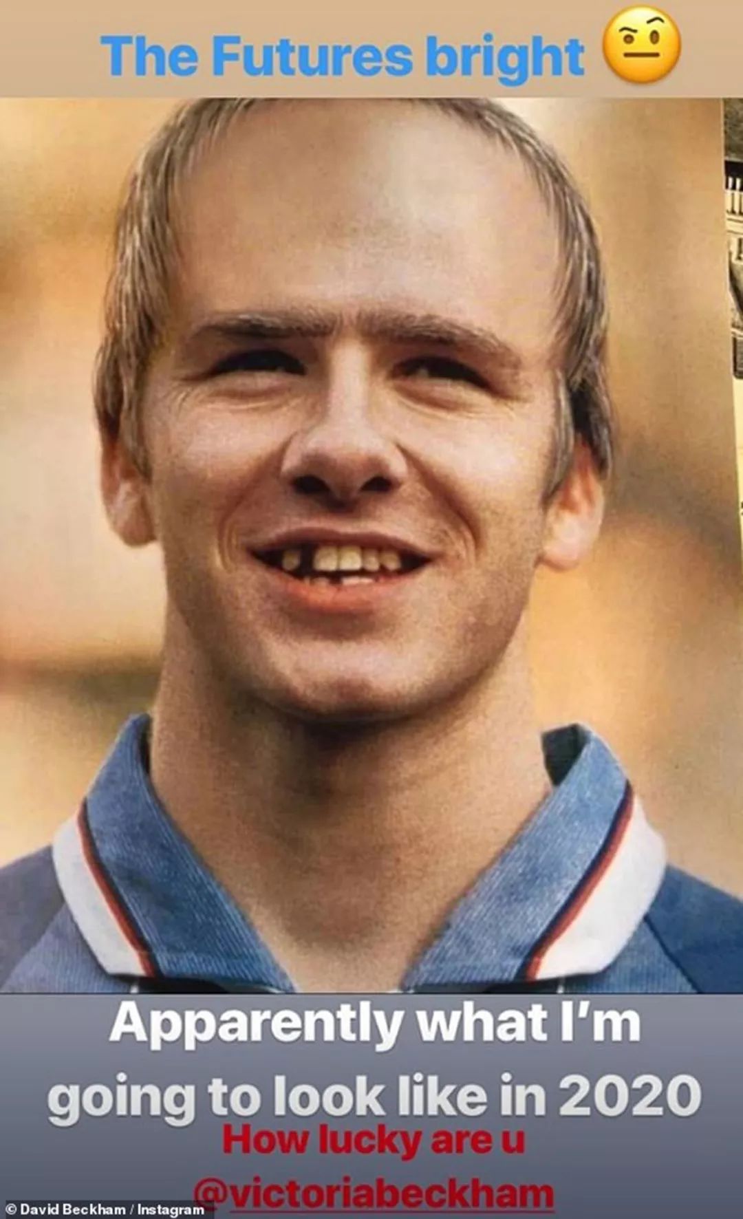 贝克汉姆42岁长发,贝克汉姆晒照为贝嫂庆生