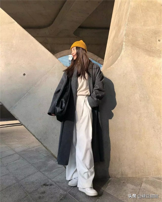 韩系大衣穿搭适合什么身材的女生,小个子女士韩国风双面呢大衣搭配