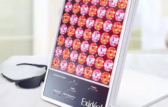 张天爱睡觉也照的天价大排灯，竟然有人找到了30元的同款替代？