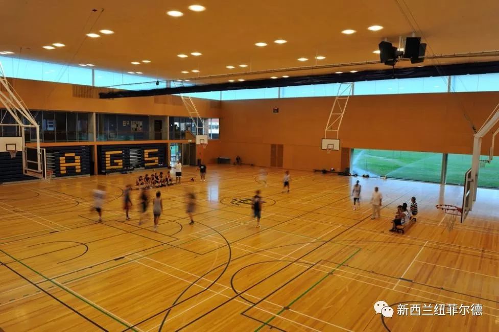 这所新西兰高中毕业的学生大多数都去了牛津剑桥，哈佛等著名大学