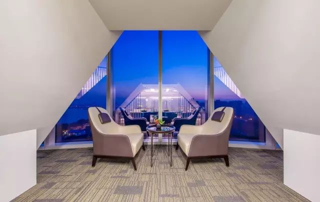 武汉绿地华中第一高楼叫什么,武汉第一高楼绿地中心高多少