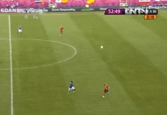 一个喜欢足球的体育老师,我有一个特别喜欢的老师