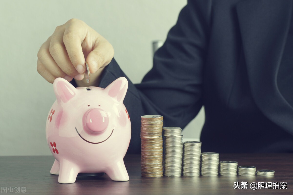 “套路*款贷**”迎来末日！央行出手：利息计算必须明示*款贷**年化利率