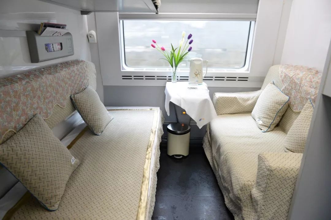 软卧为什么比硬座便宜,软卧比硬卧贵什么原因