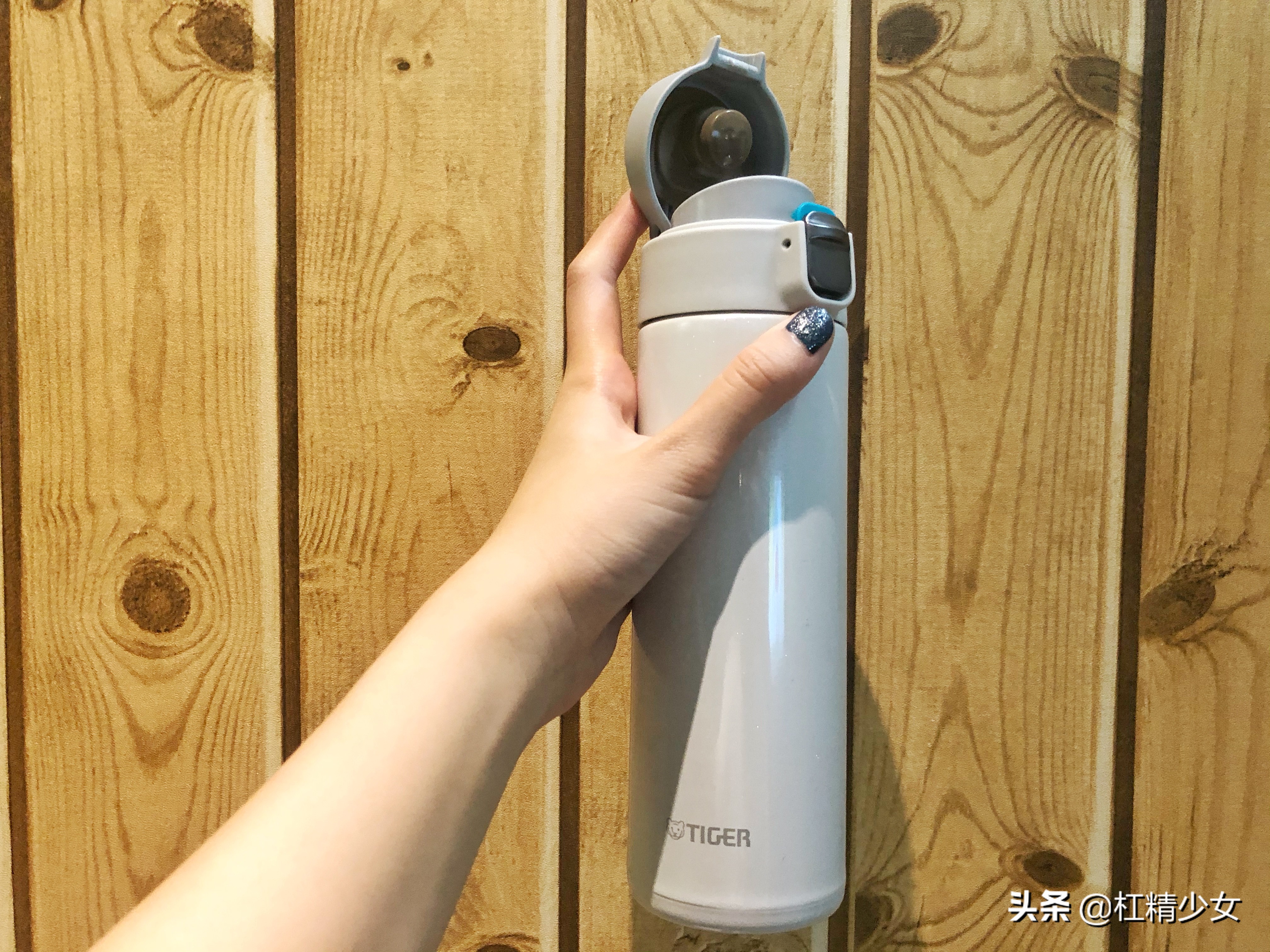 虎牌保温杯和象印保温杯哪个更好,虎牌保温杯和普通保温杯的区别