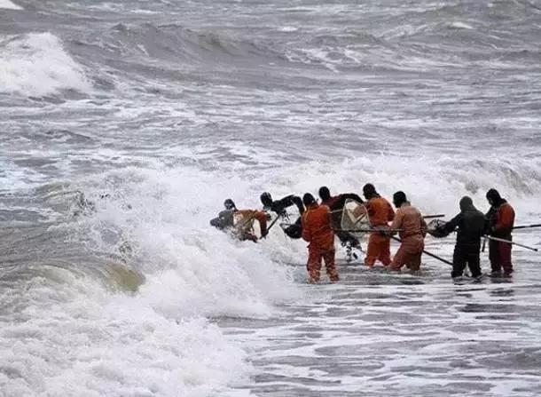 在俄罗斯,琥珀蜜蜡可以随便捡?