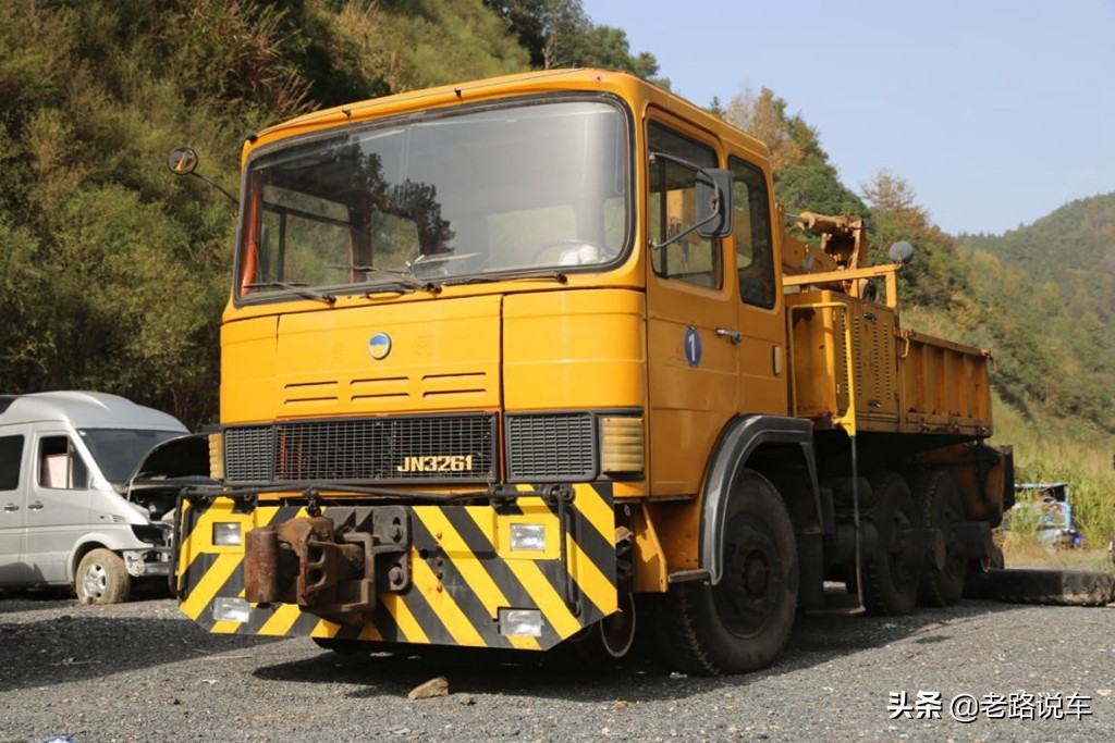 绗竴浠ｉ粍娌砵n162閲嶅瀷鍗¤溅,榛勬渤jn3261鍏搧涓ょ敤鍗¤溅