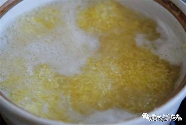 熬小米粥加碱的正确方法,熬小米粥千万要放小苏打