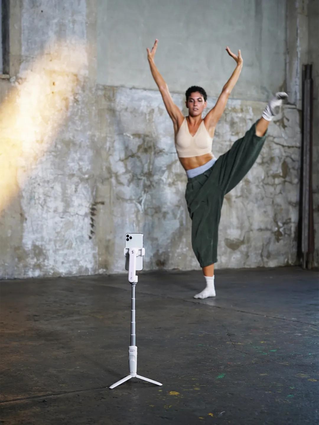 最适合拍vlog的设备手持自拍杆,拍vlog最好的自拍杆