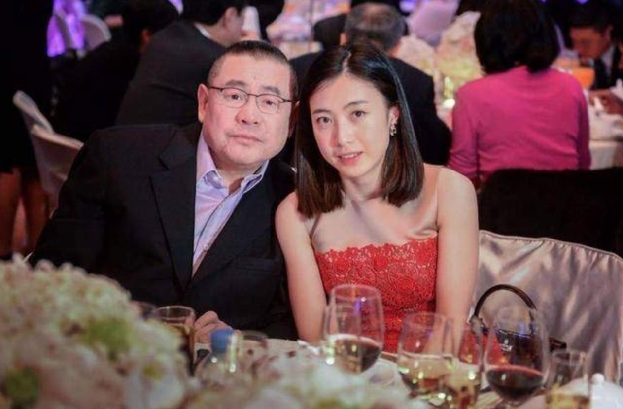 郑秀文和钟楚红同框合影,郑秀文钟楚红为啥成闺蜜