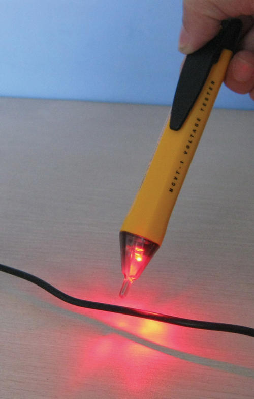 墙里面有电线怎么打钉子,墙上砸钉子如何避开电线