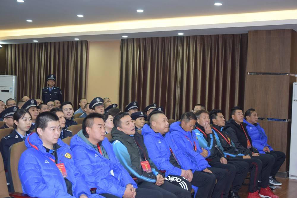 四川全兴足球队员,四川足球队长全兴