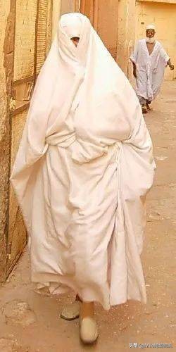 教你如何看人穿衣了解性格,看衣识人