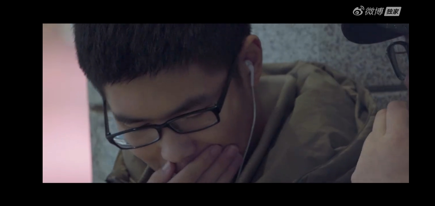 岳云鹏相声完整版送礼物,岳云鹏自费拍的短片