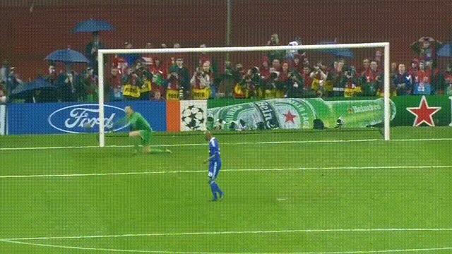 红魔曼联7号变迁,红魔7号传奇与魔咒