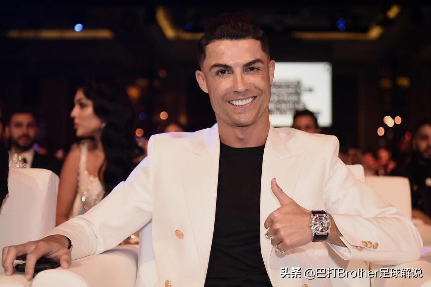 c罗迪拜足球奖,c罗闪耀迪拜足球奖