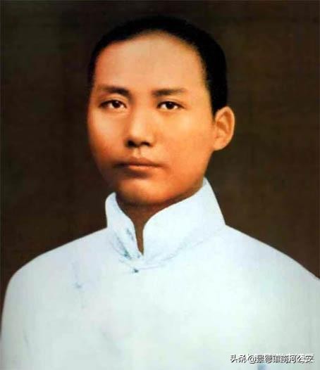 毛*东泽**在五四运动前后