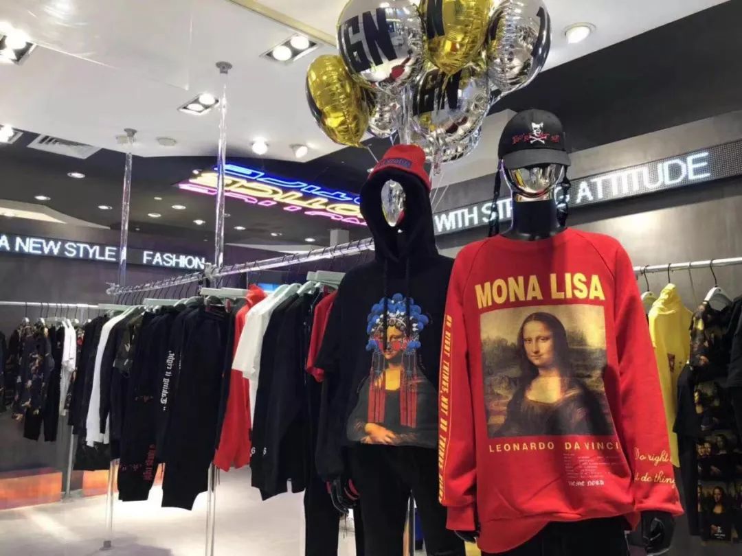 觉得太平鸟、GXG、卡宾不够潮？这个潮流男装可能正对你胃口！