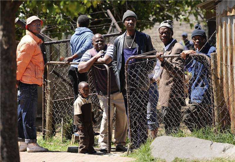 20世纪去往南非淘金的中国人“躺着都赚钱”,可如今传统商贸模式遭遇危机,南非创业的出路在哪?