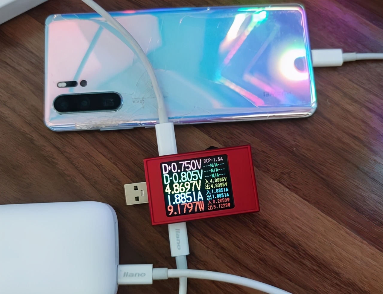 aigo充电宝10000毫安,aigo充电器20w快充版