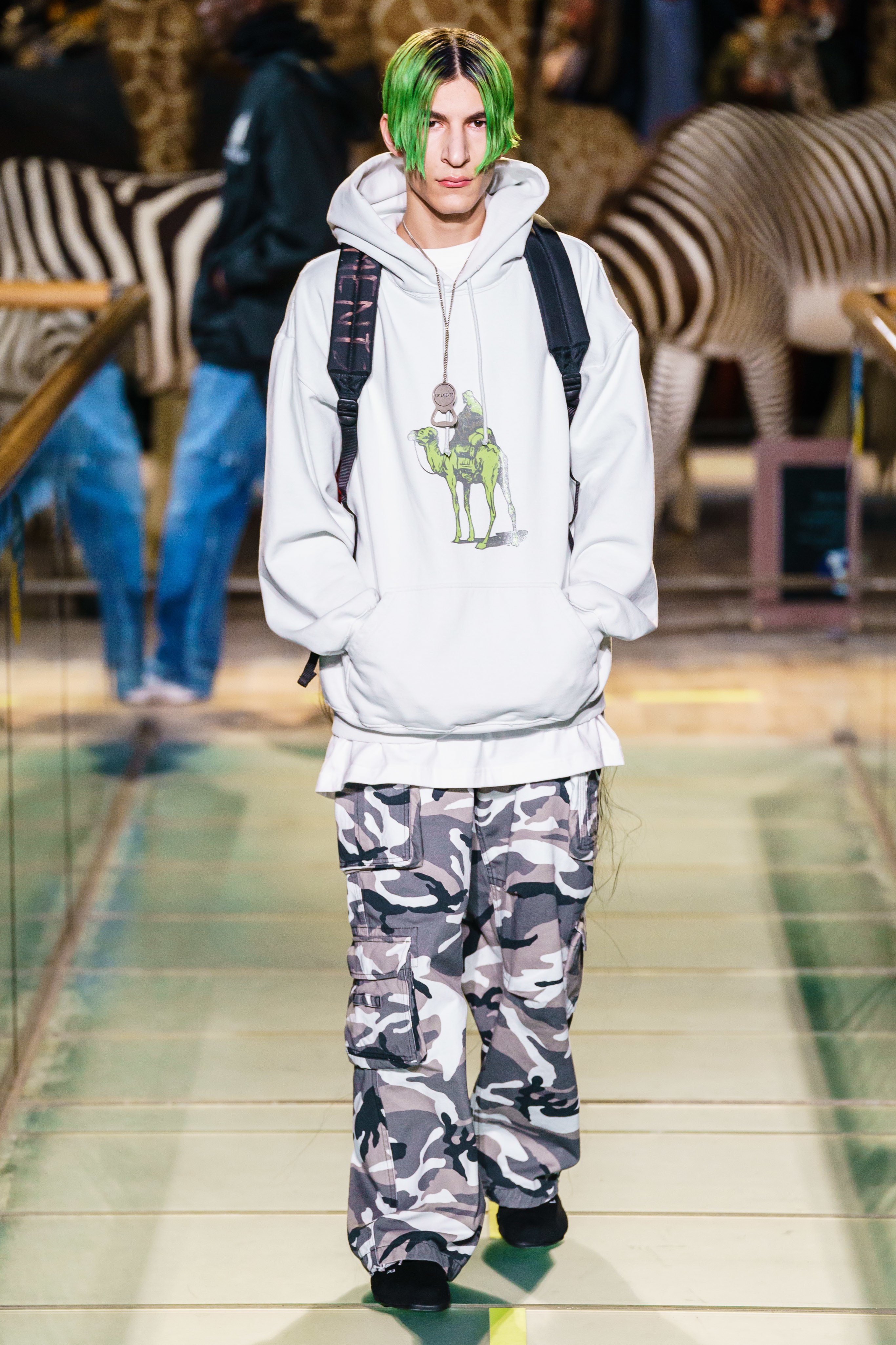 vetements2023秋冬新款,vetements2022秋冬高级成衣发布