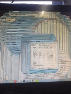 搞笑GIF段子：编辑这锅台是不是为了录视频还擦了擦？唉呀妈呀