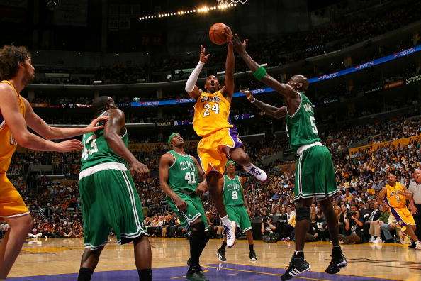 加内特夺冠科比,加内特大拉杆