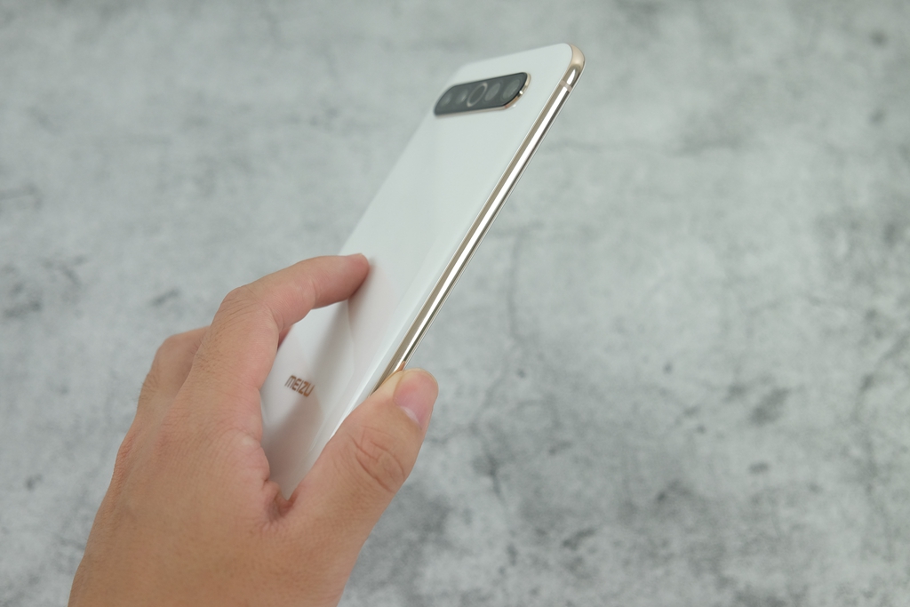 与众不同5g旗舰魅族17pro上手体验,魅族17pro陶瓷版值得入手