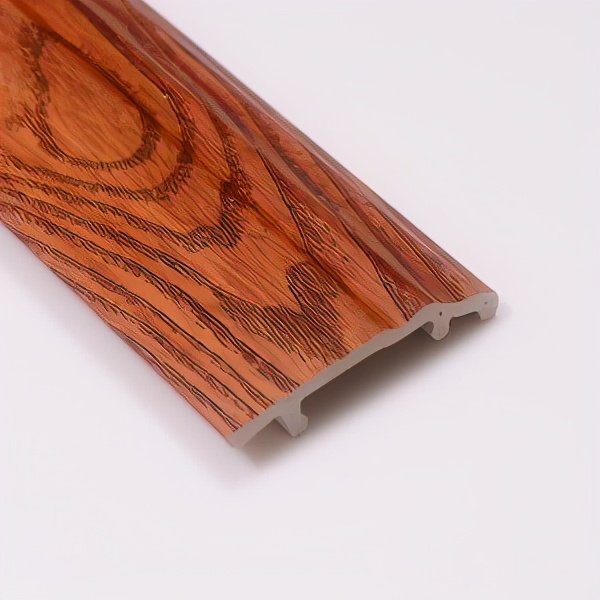 踢脚线压地砖缝用美缝吗,踢脚线和地板两种颜色美缝