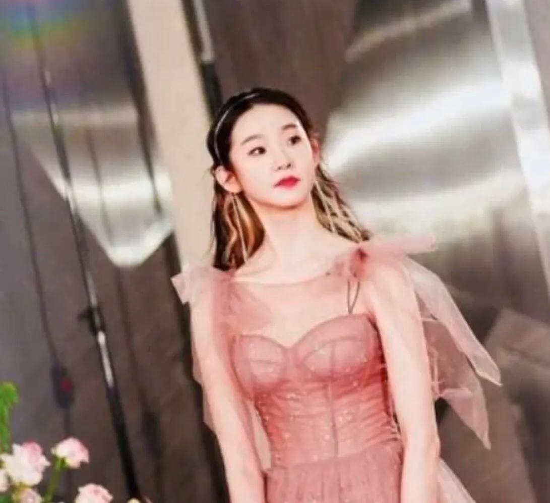 硬糖少女303成团后台彩排,硬糖少女303成员成团排名