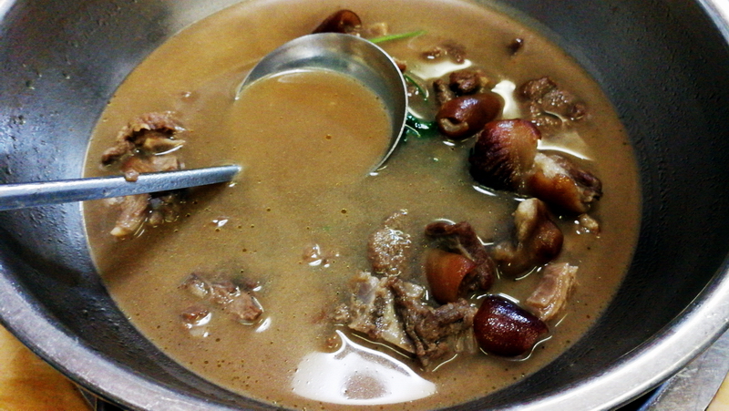 喝狗肉汤配什么吃,喝狗肉汤对胃有没有好处