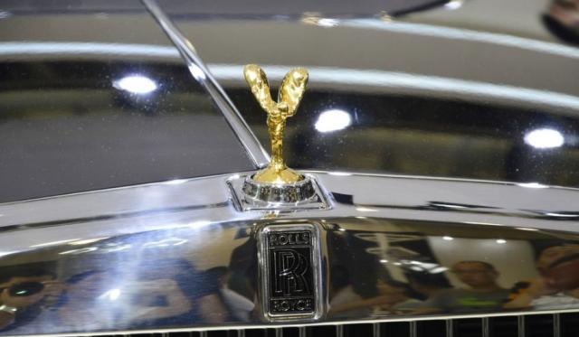 最受欢迎的豪车品牌的车标是什么,世界十大豪车车标