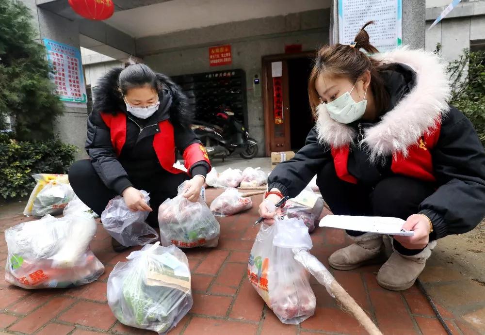 “解除隔离啦！谢谢你们！”14天的温暖守护！我们在一起！