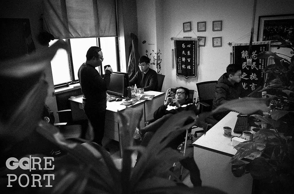 GQ报道|一位在《1818黄金眼》做了15年记者的北大毕业生