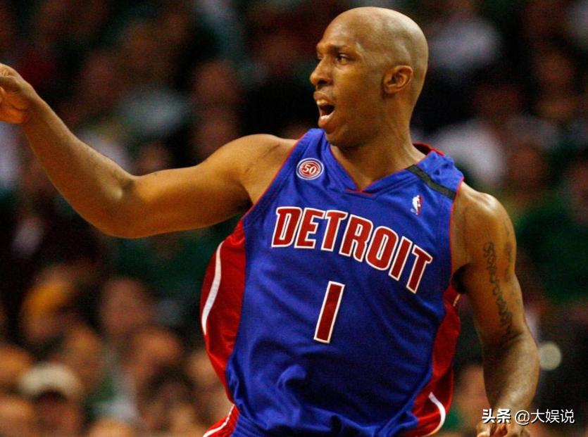 哪些足球巨星穿过11号球衣,所有著名球星的球衣号是几