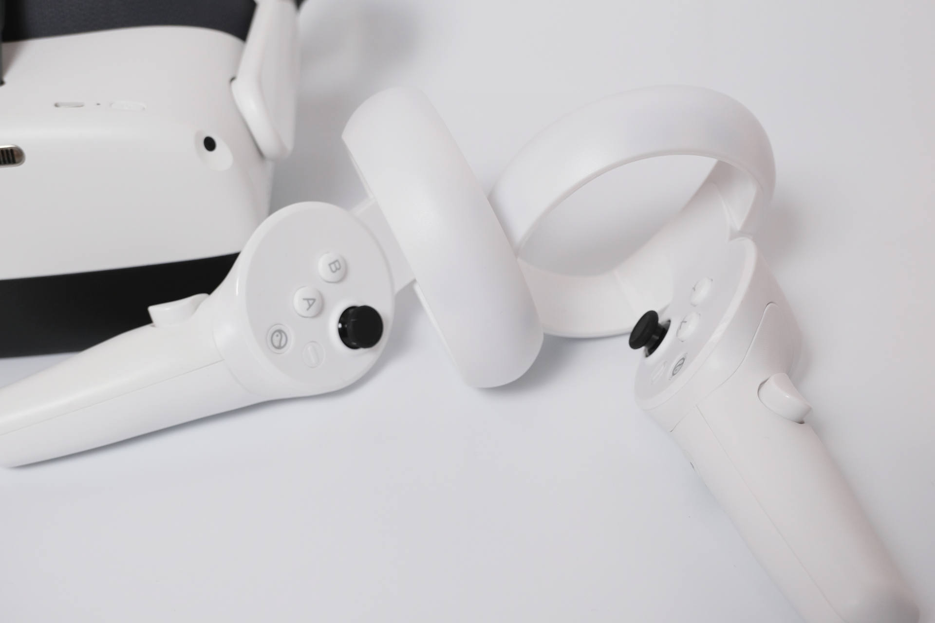 低成本vr玩赛车游戏,piconeo3和piconeo2